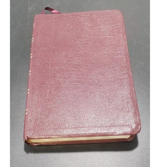 New International Version Holy Bible Reference Zondervan 1984 - Picture 1 of 10
